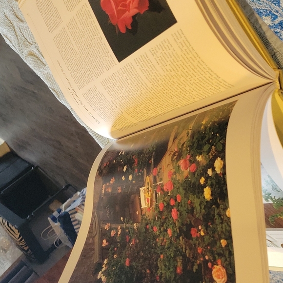 Book,Flower,"Growing Fragrant  Flowers" Lg.Coffee table book.Like NEW - Picture 5 of 16